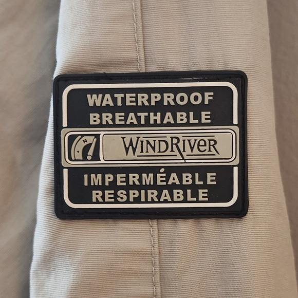 WindRiver Waterproof Windbreaker/raincoat - Picture 3 of 10